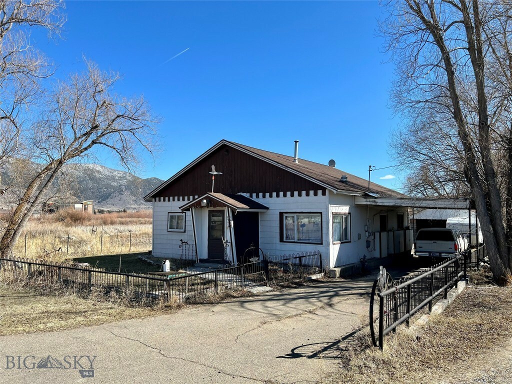 Property Photo:  1726 Yale Avenue  MT 59701 