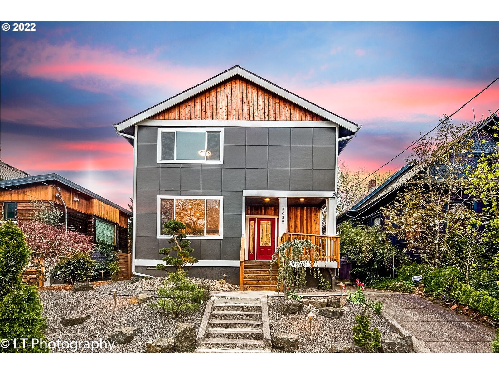 Property Photo: 3635 SE Morrison St OR 97214