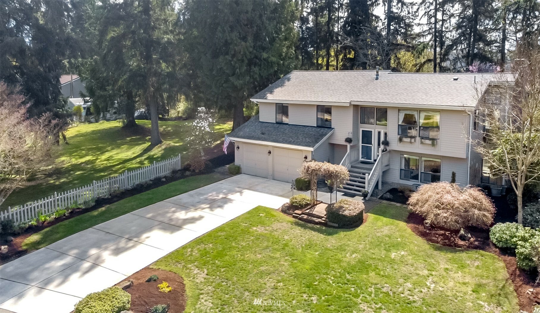 Property Photo:  15007 SE 145th Place  WA 98059 