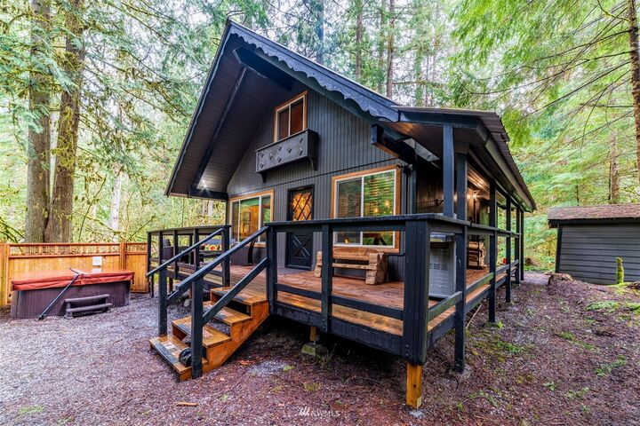 Property Photo:  7125 Cougar Gap  WA 98244 