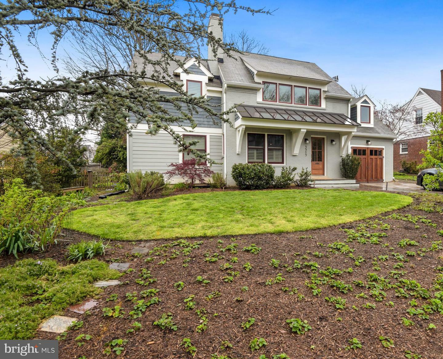 Property Photo: 5515 18th Road N VA 22205