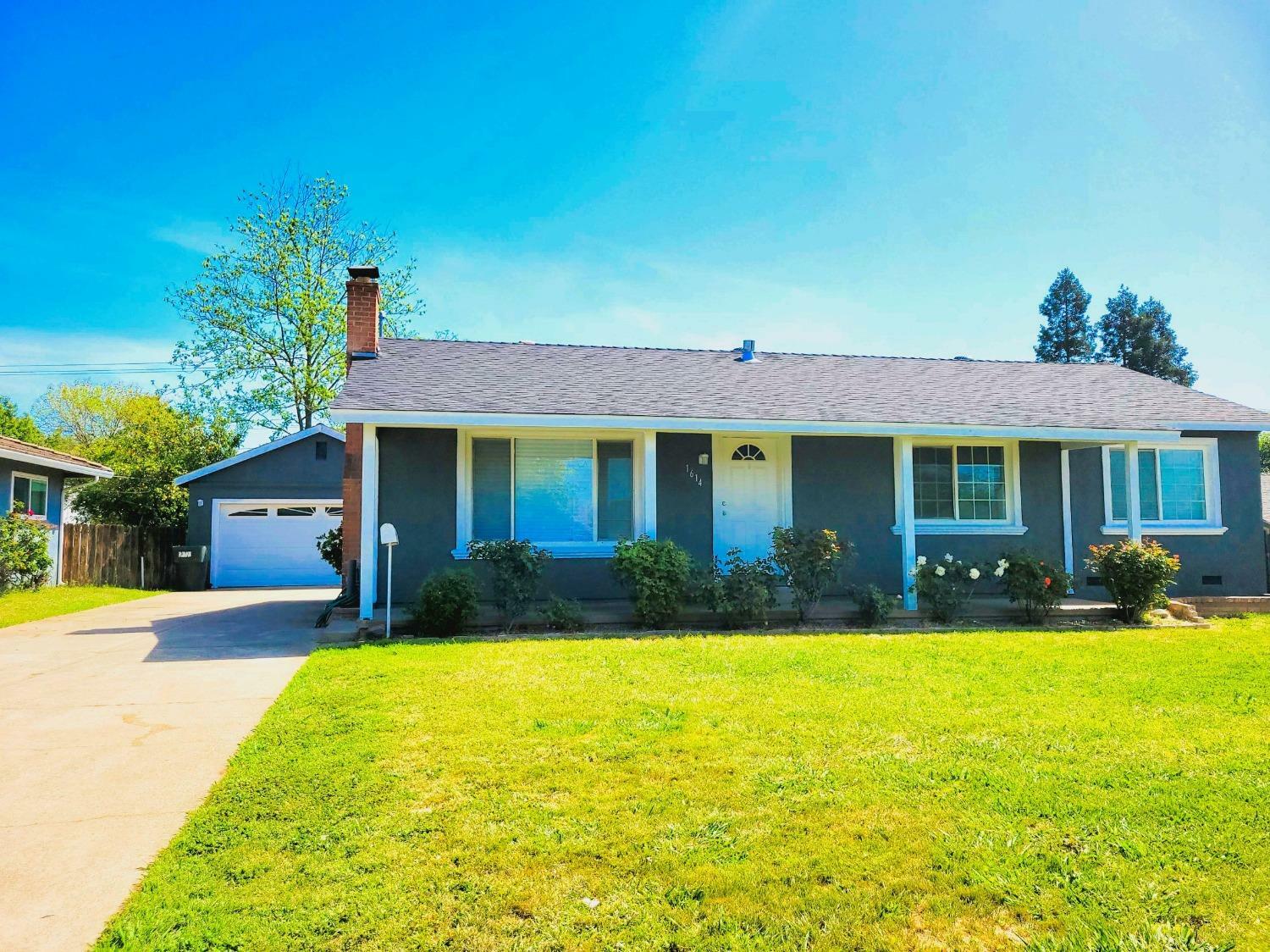 Property Photo:  1614 Clinton Road  CA 95825 