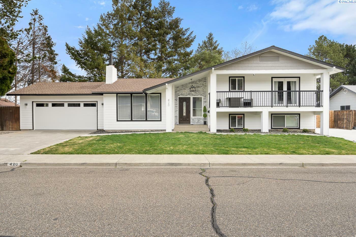 Property Photo:  420 W 21st Pl  WA 99337 