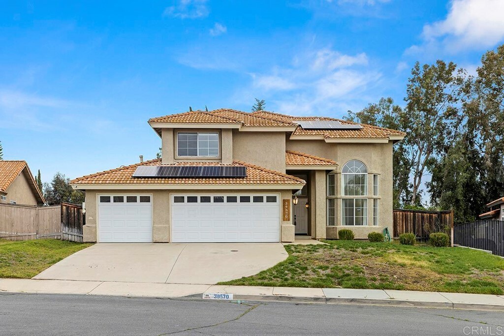 Property Photo:  39570 Glenwood Court  CA 92563 