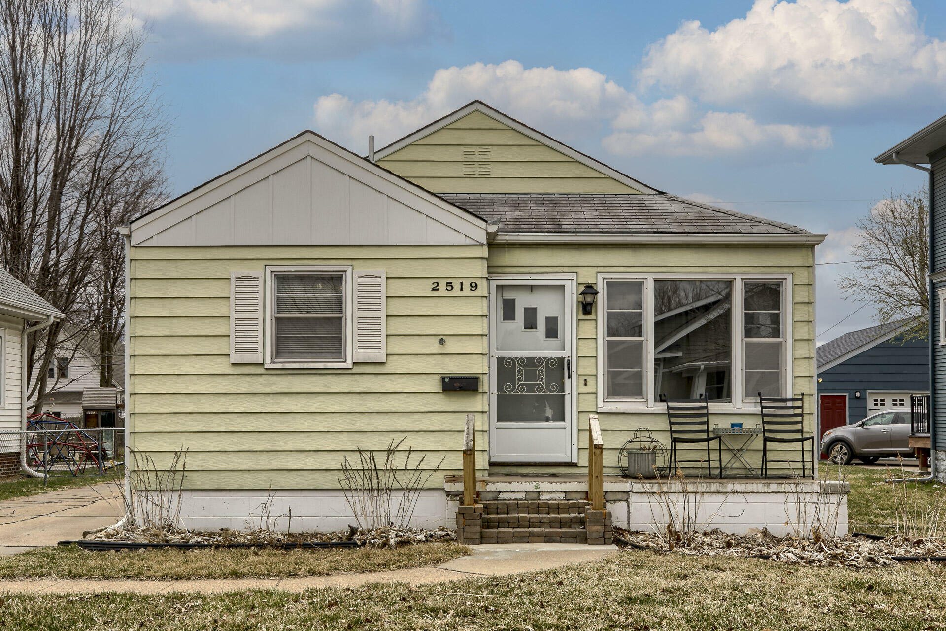 Property Photo:  2519 Avenue E  IA 51501 