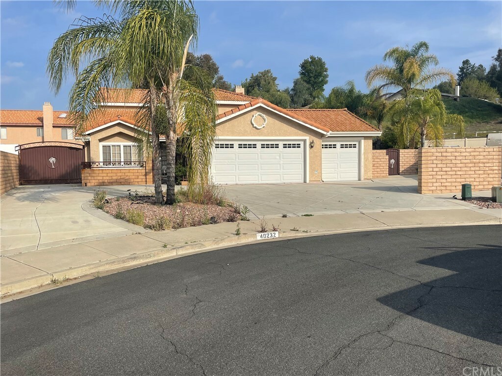 Property Photo:  40232 Vidette Circle  CA 92591 