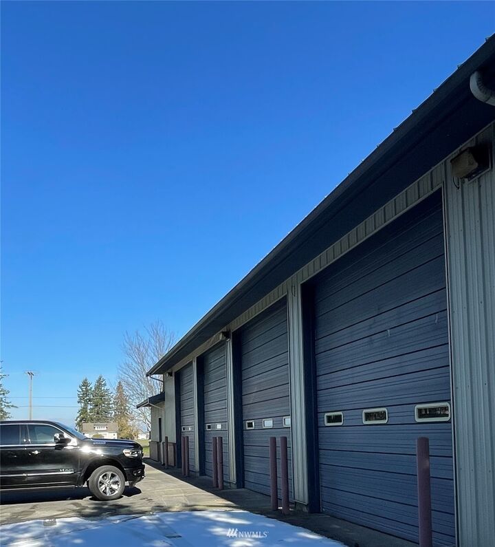 Property Photo: 633 E Wiser Lake Road WA 98264