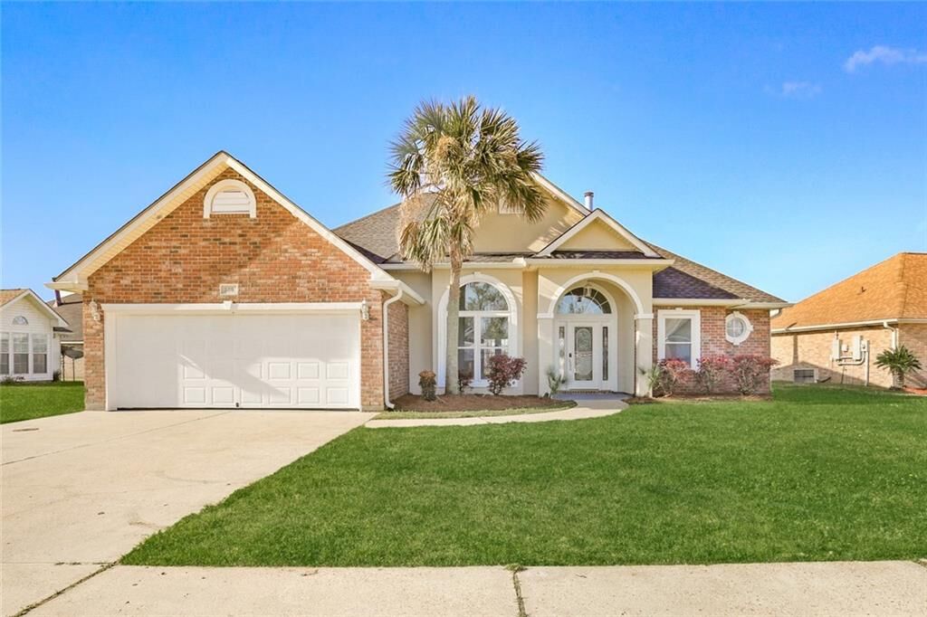 Property Photo:  389 Oak Point Drive  LA 70068 