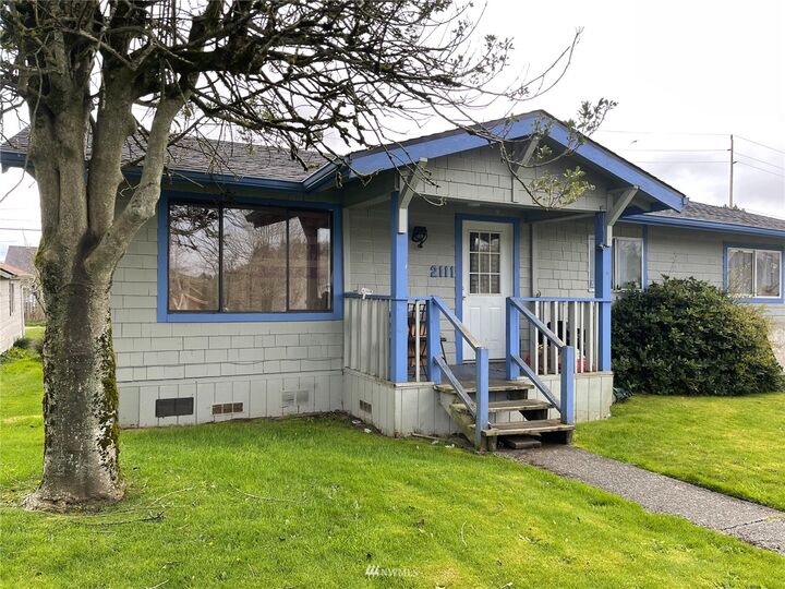 Property Photo:  2111 Simpson Avenue  WA 98520 