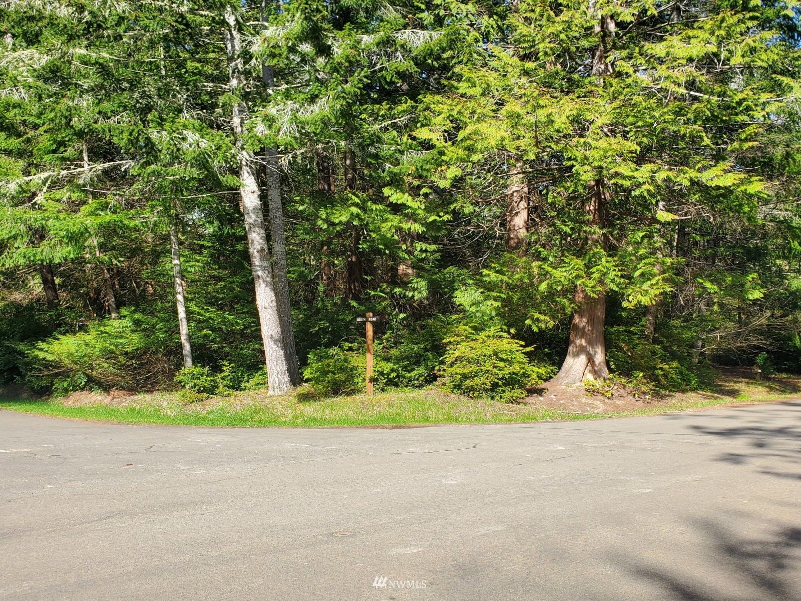 Property Photo: 399 E Pointes Drive E WA 98584