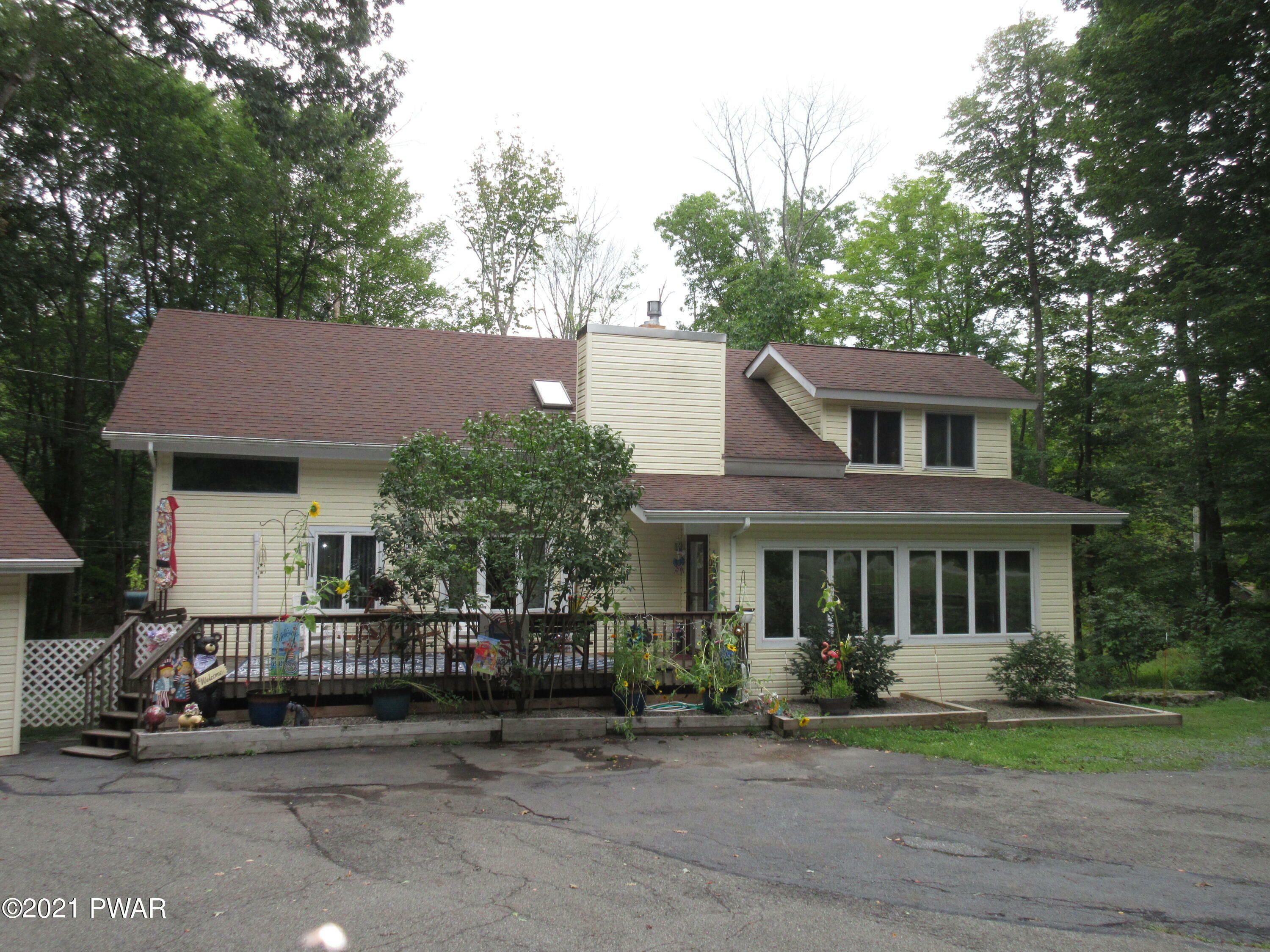 133 Mountain View Drive  Lords Valley PA 18428 photo