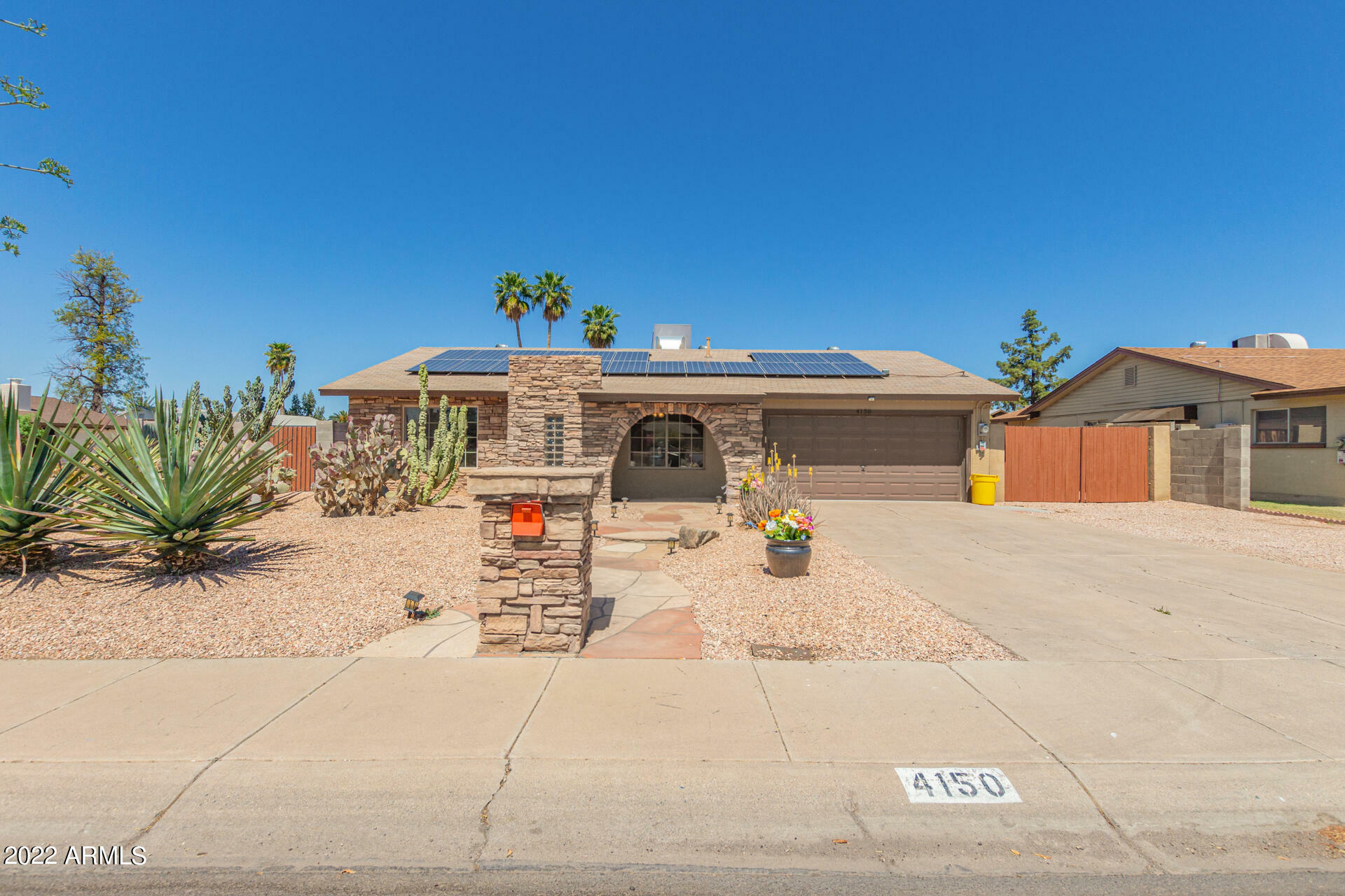 Property Photo:  4150 W Mescal Street  AZ 85029 