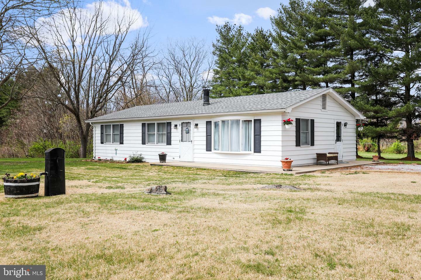 Property Photo: 7140 Sharpsburg Pike MD 21713