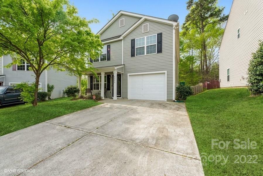 Property Photo:  4320 Houldsworth Drive 32  NC 28213 