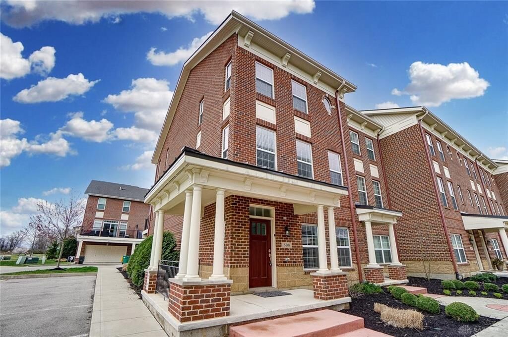 Property Photo: 506 Brownstone Row OH 45066