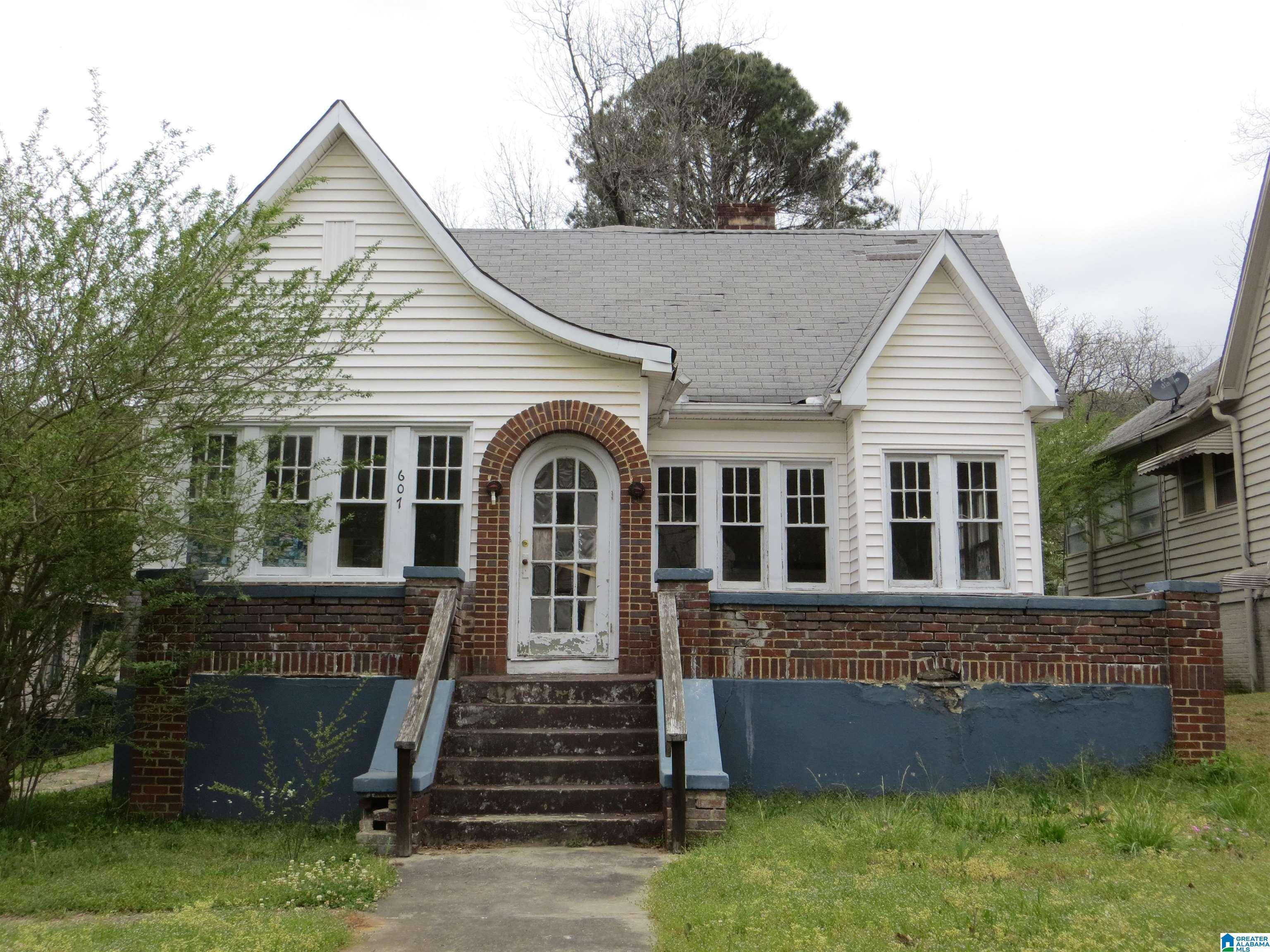 Property Photo:  607 E 22nd Street  AL 36207 