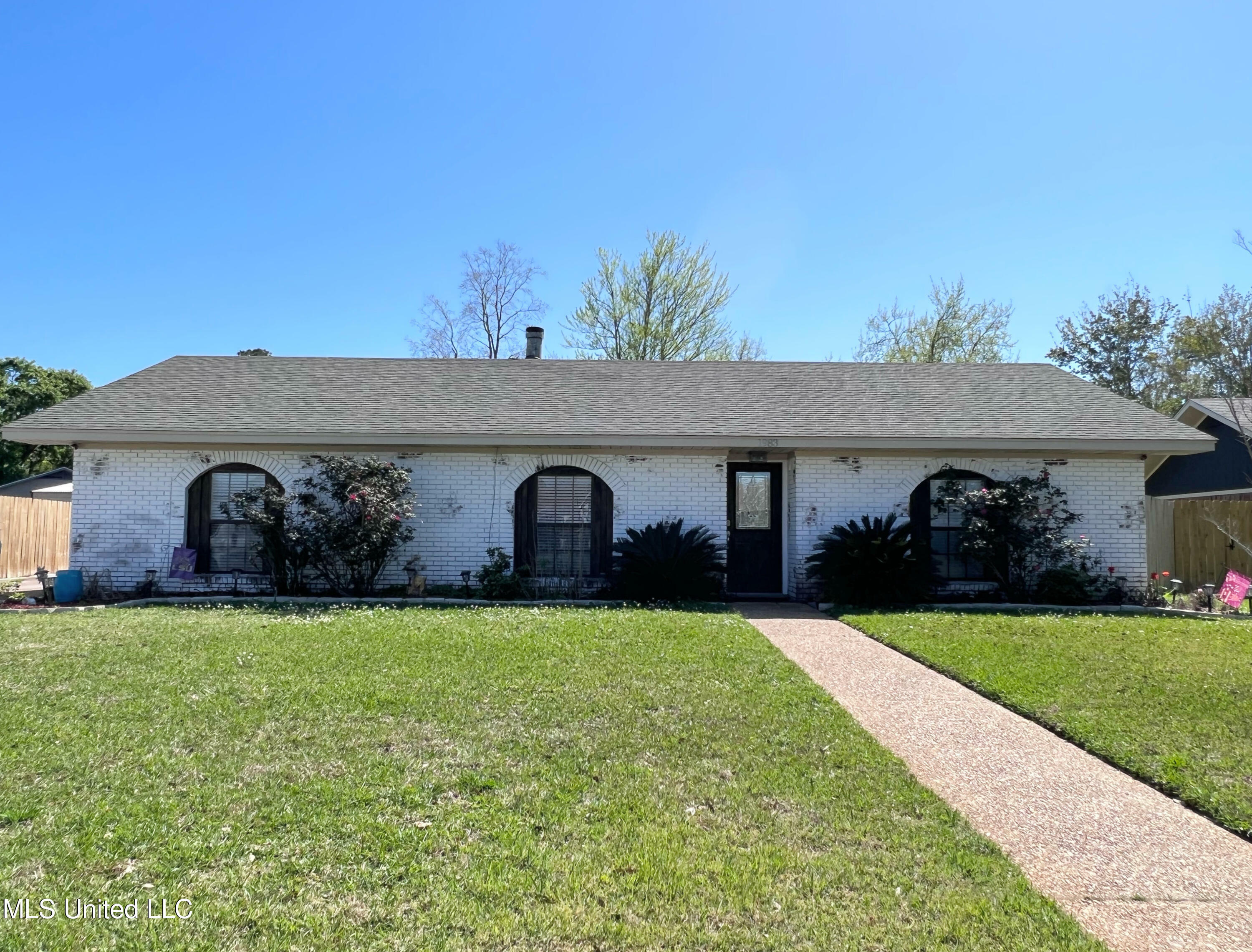 Property Photo:  1983 El Camino Drive  MS 39532 