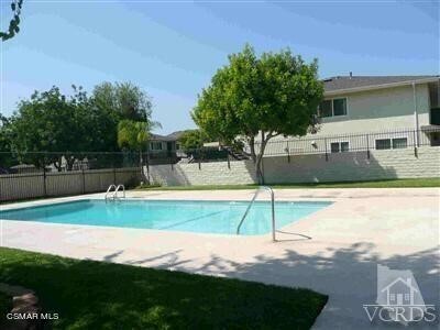 Property Photo:  643 Avenida Del Platino  CA 91320 