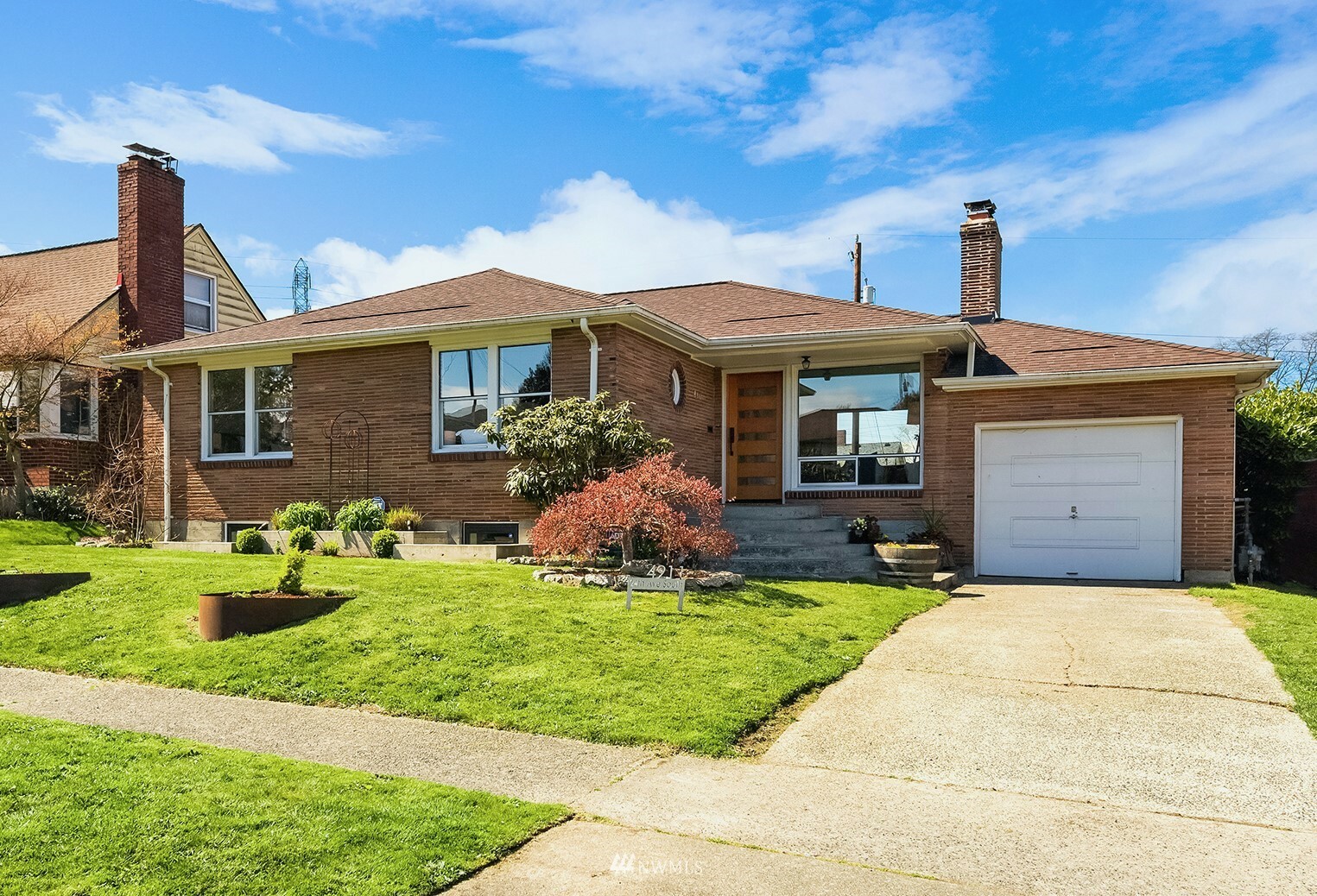 Property Photo: 4911 24th Avenue S WA 98108