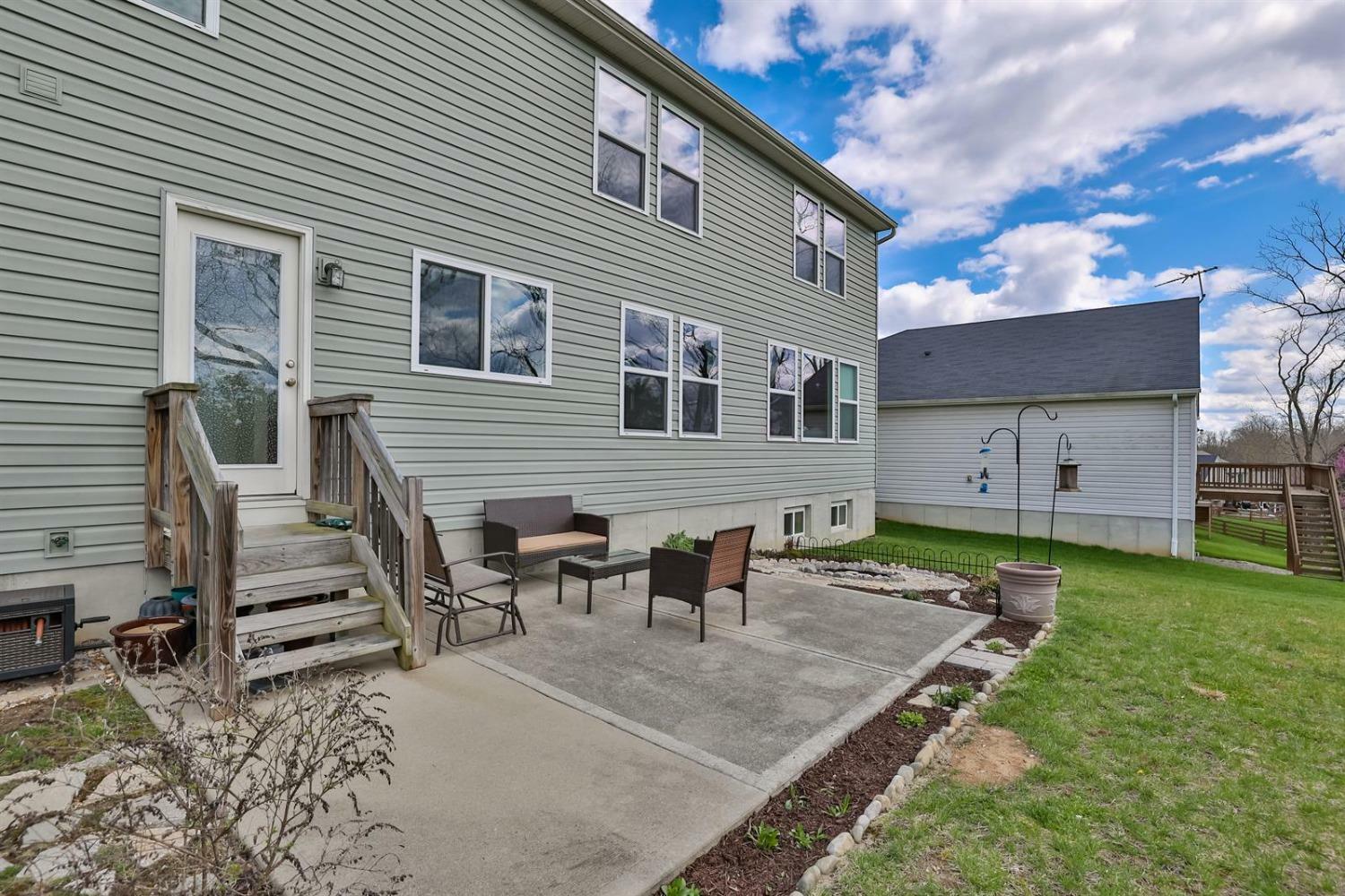 Property Photo: 8842 Bluejay View Dr OH 45002