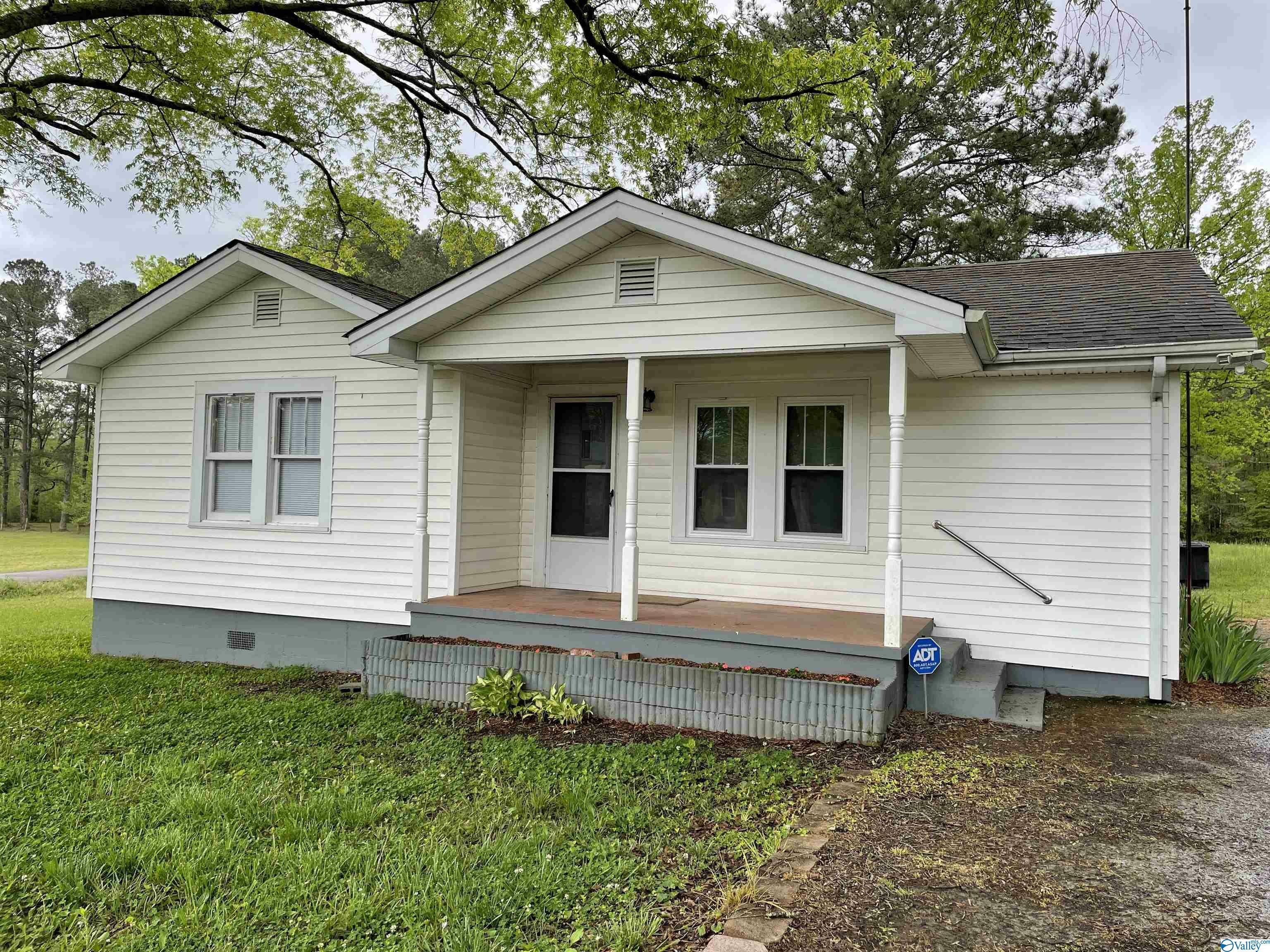 Property Photo:  237 Yale Avenue  AL 35901 