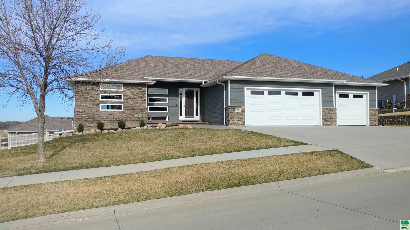 Property Photo:  3325 Glen Ellen Rd  IA 51106 
