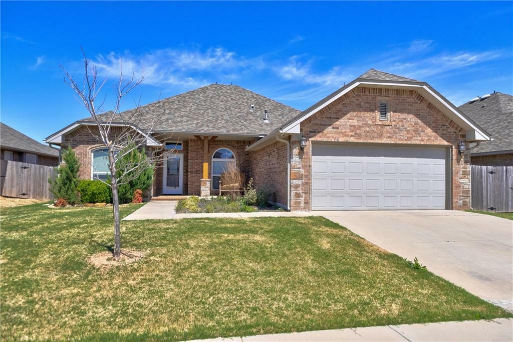 Property Photo:  921 SW 140th Street  OK 73170 