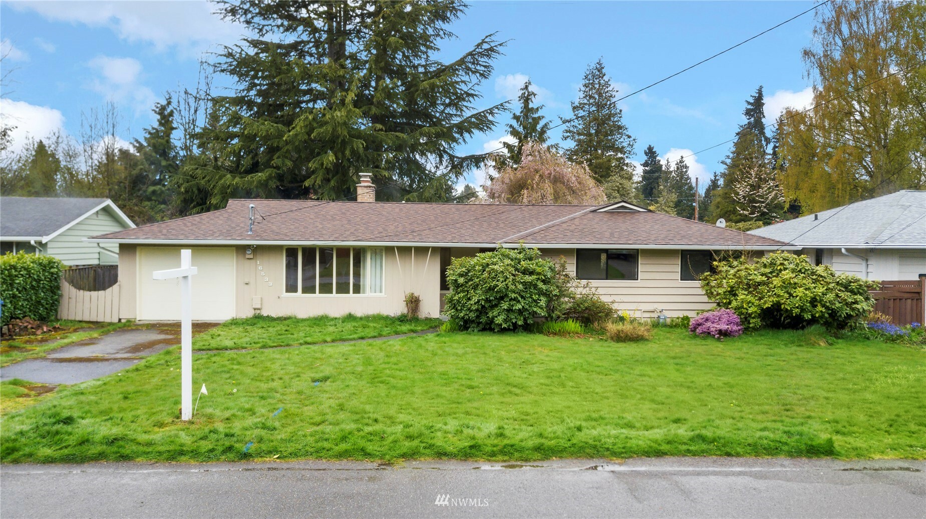 Property Photo:  16533 4th Avenue S  WA 98148 