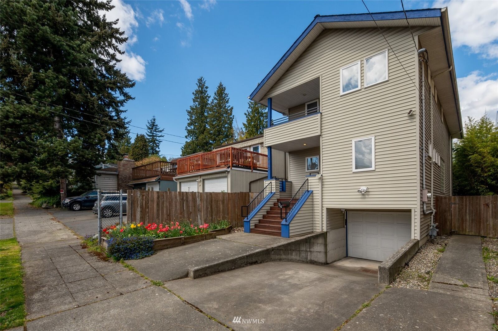 Property Photo:  946 N 82nd Street  WA 98103 