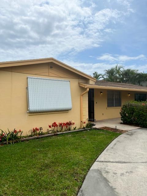 Property Photo:  500 Venice Drive  FL 33426 
