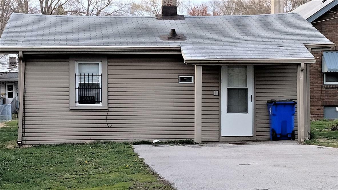 Property Photo:  1607 E Wood Street  IL 62521 