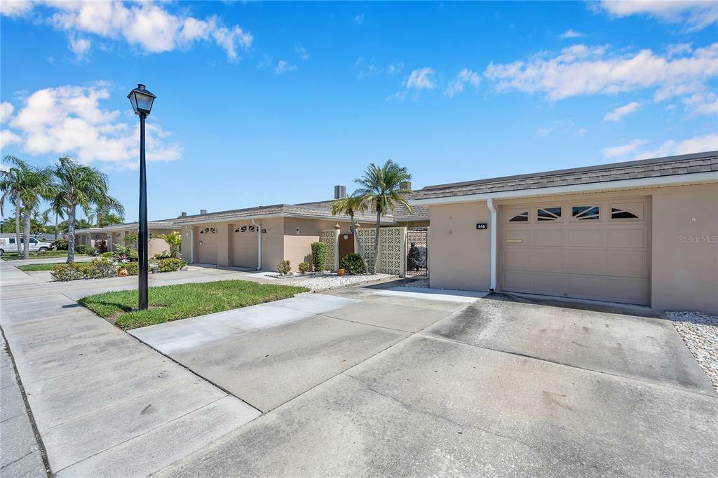 Property Photo:  466 Boca Ciega Point Boulevard N 2007  FL 33708 