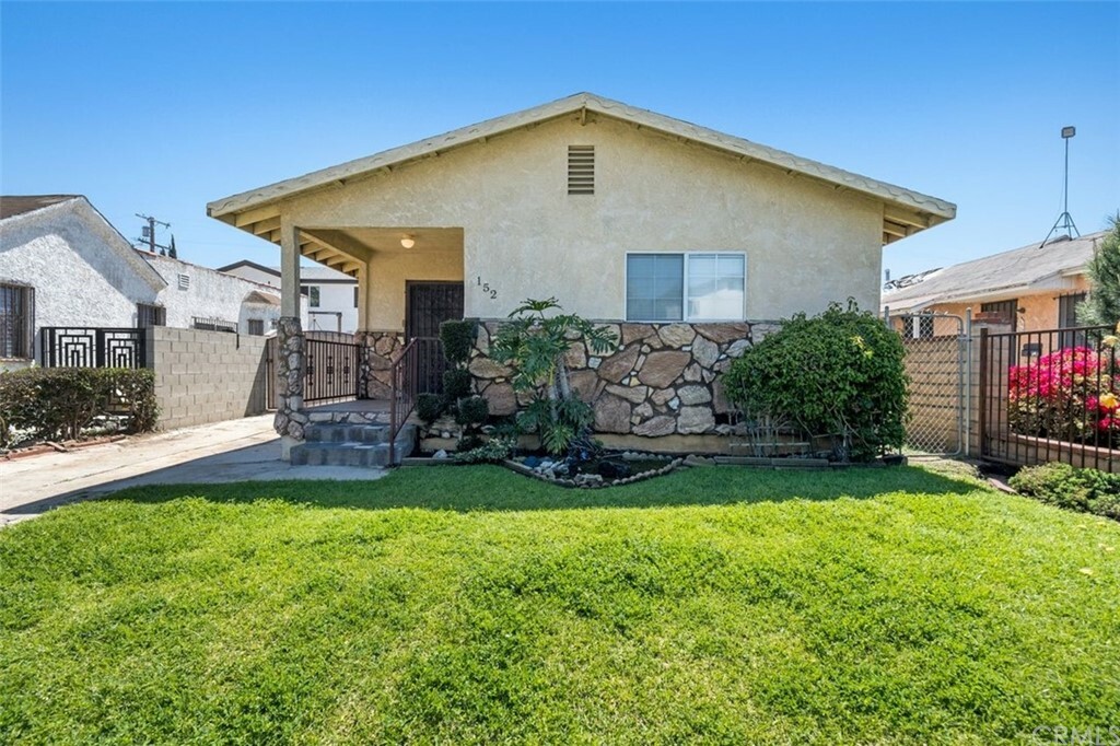 Property Photo:  152 E 110th Street  CA 90061 