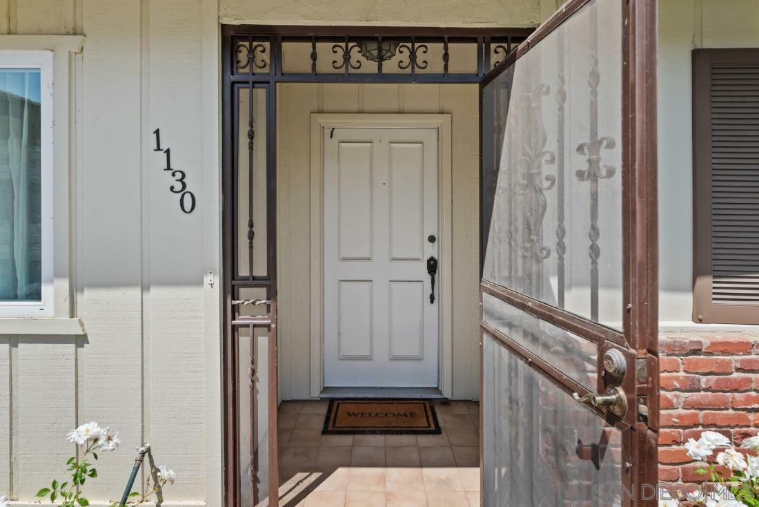 Property Photo: 1130 La Mirada Ave CA 92026