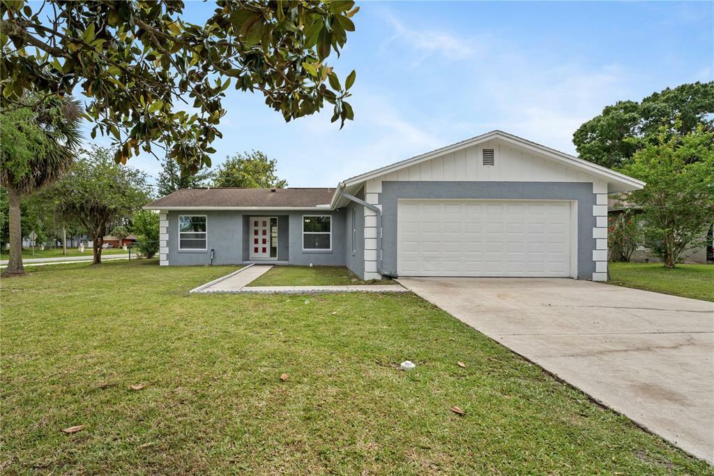 Property Photo:  467 Spike Court  FL 34759 