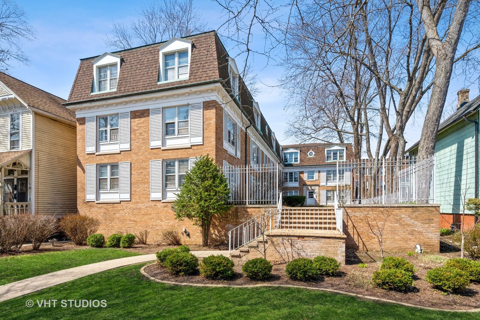 Property Photo:  2038 Sherman Avenue 2A  IL 60201 