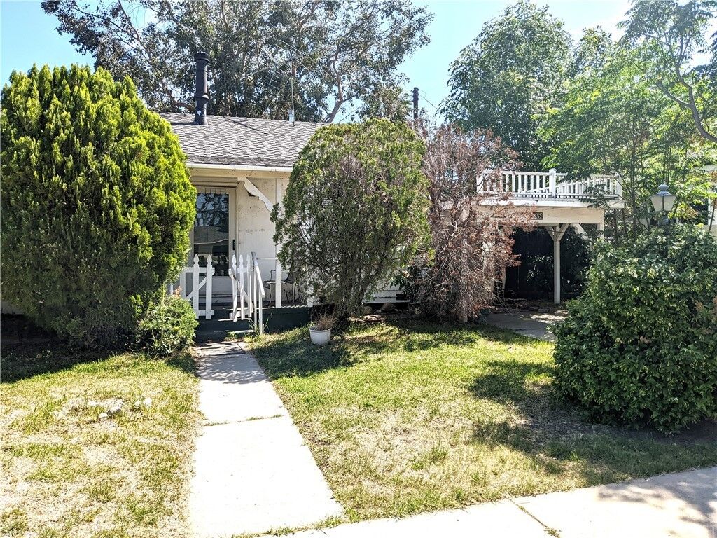 Property Photo:  17454 Hatteras Street  CA 91316 