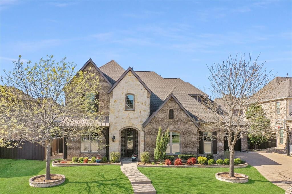 Property Photo: 1606 Barclay Drive TX 75013