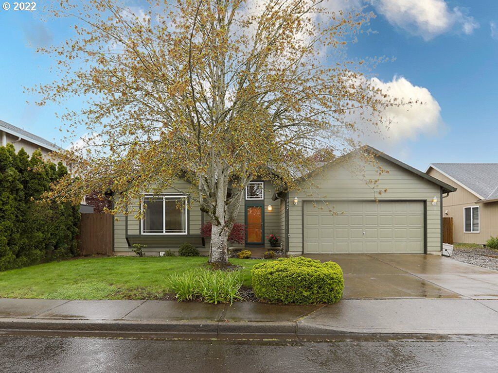 Property Photo: 302 SE 169th Ave WA 98684