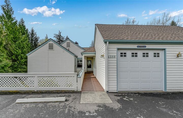 Property Photo:  4259 224th Court SE  WA 98029 