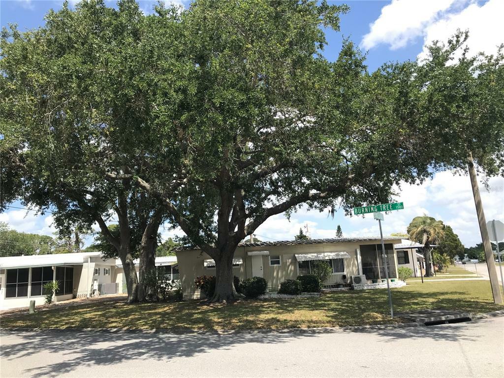 Property Photo:  5103 Pebble Beach Avenue  FL 34234 