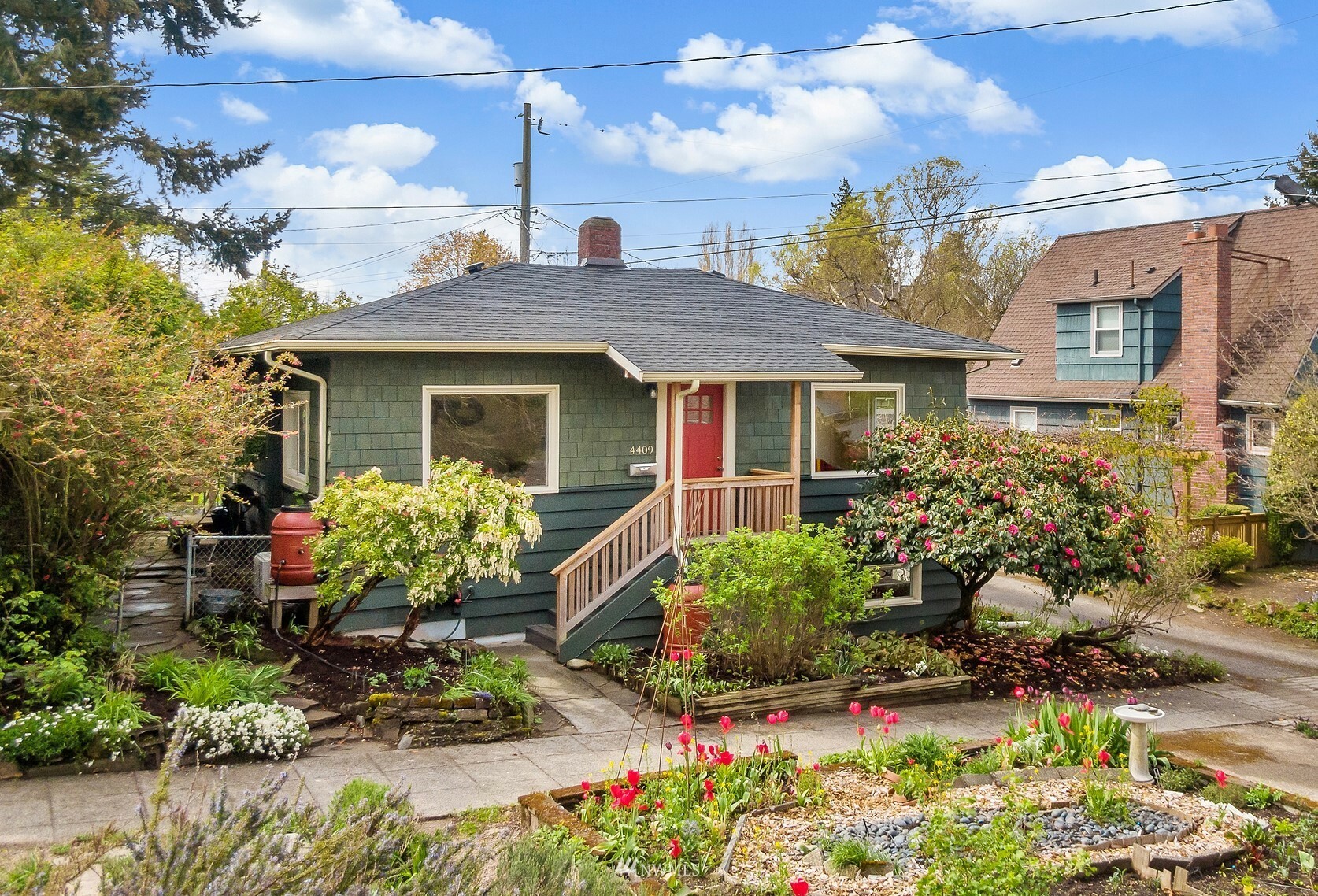 Property Photo:  4409 SW Stevens Street  WA 98116 