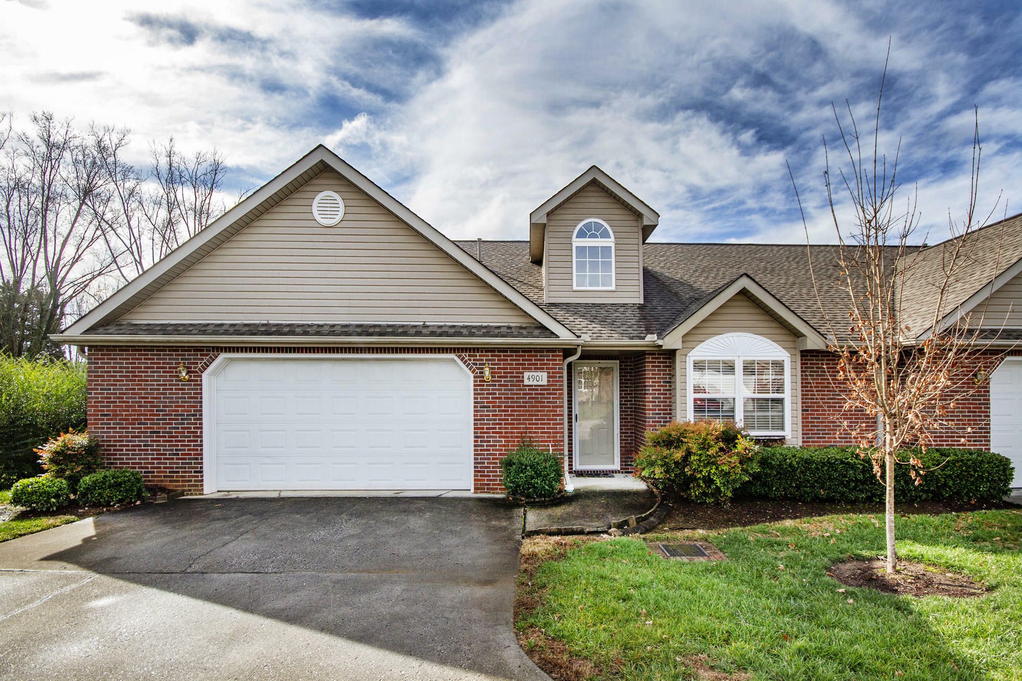 Property Photo:  4901 Coy Way 304  TN 37912 