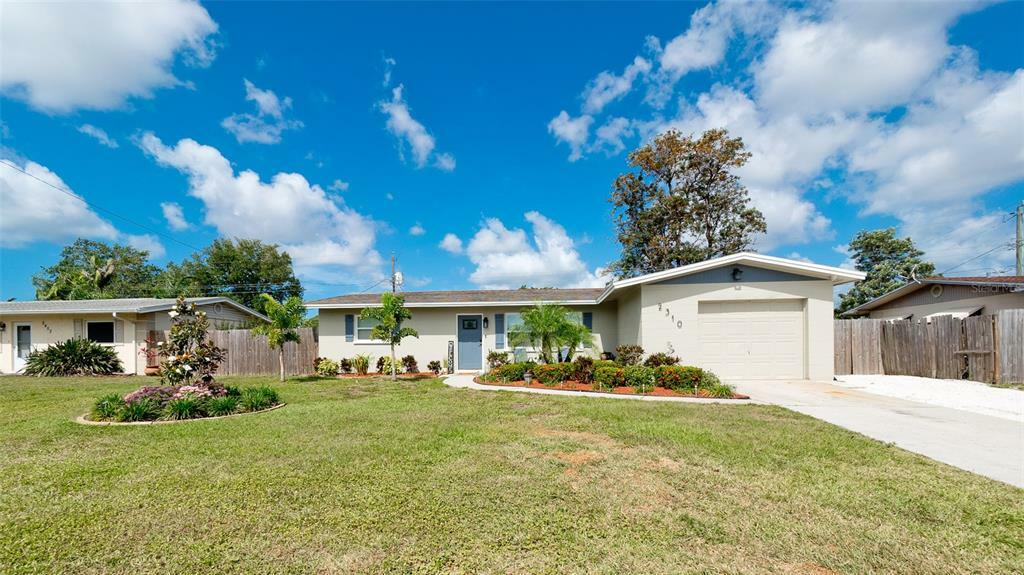 Property Photo: 2310 33rd Street W FL 34205