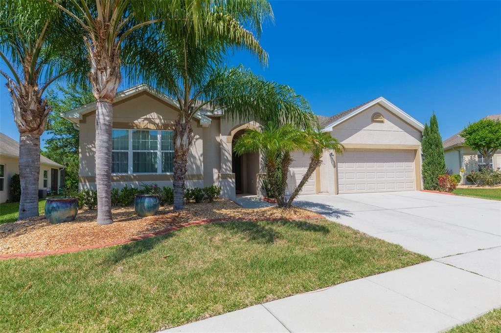Property Photo:  2615 Kenchester Loop  FL 33543 