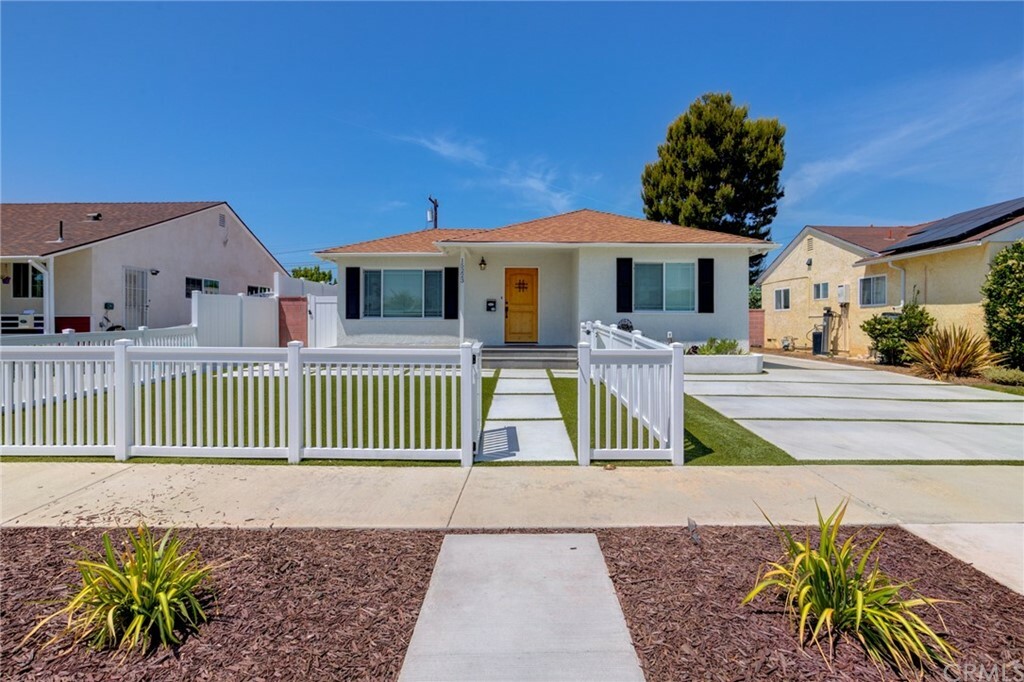 Property Photo:  15223 Kornblum Avenue  CA 90260 