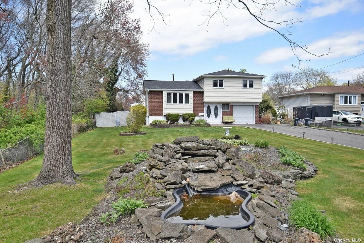 Property Photo:  4 Chuck Boulevard  NY 11703 