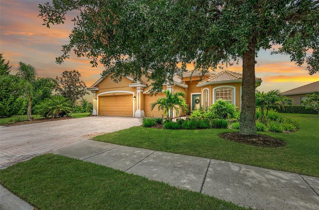 Property Photo:  9206 Winter Harbour Way N  FL 34212 