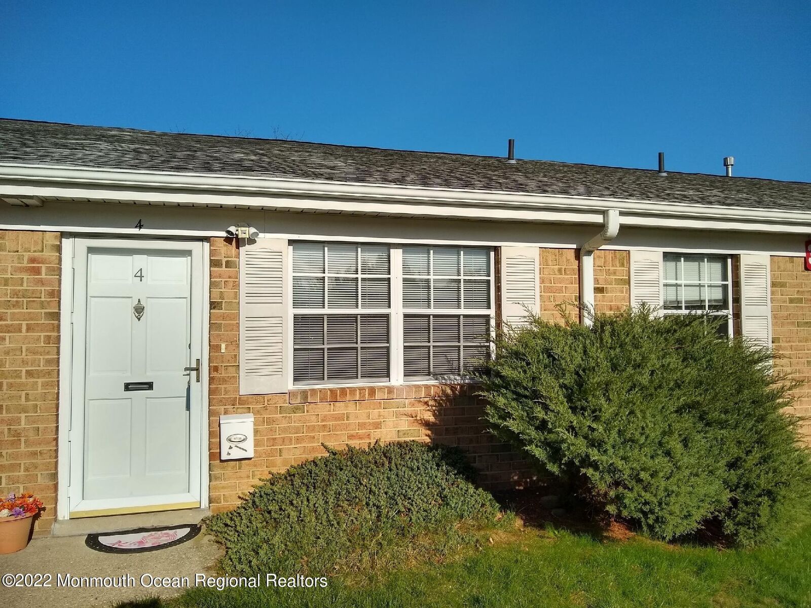 Property Photo:  4 River Lane  NJ 08724 