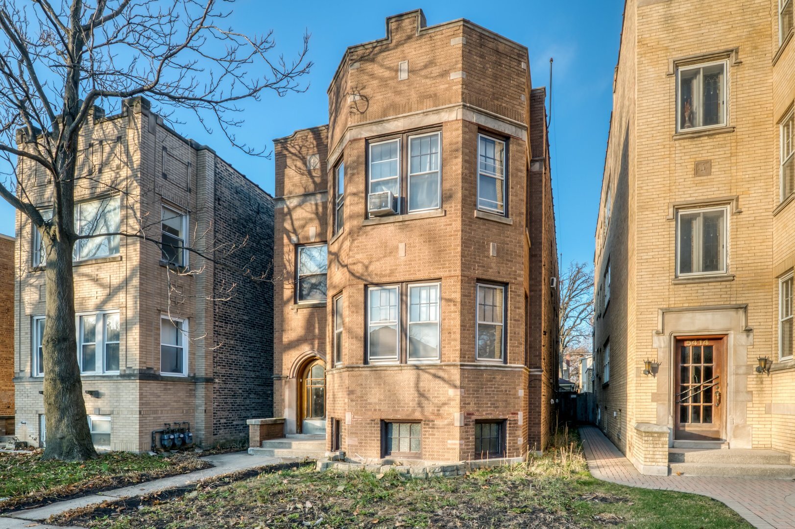 Property Photo: 5412 N Kimball Avenue IL 60625
